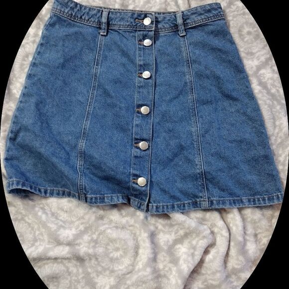 Divided H&M 6 Button Down Denim Skirt Size 6 - Picture 1 of 4